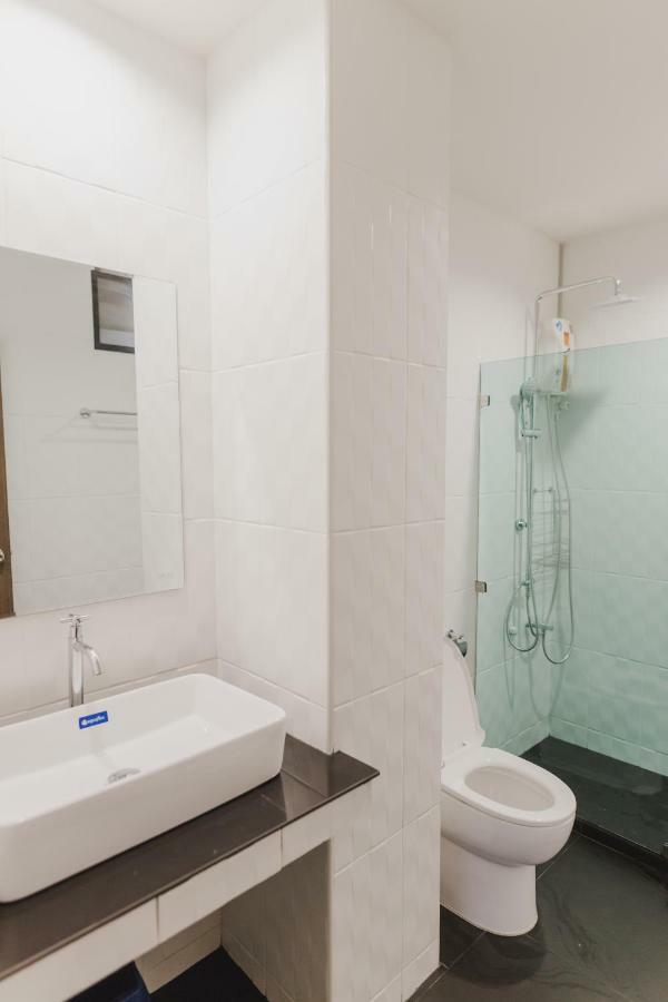 No.9 Hostel & Cafe Чиангмай Экстерьер фото